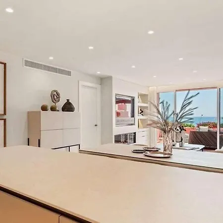 Apartment Fantastic With Ocean Views
